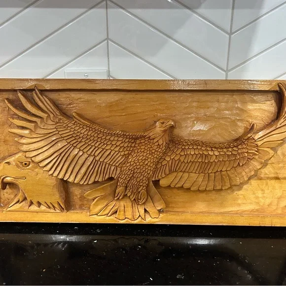 Hand crafted eagle . - Picture 3 of 4